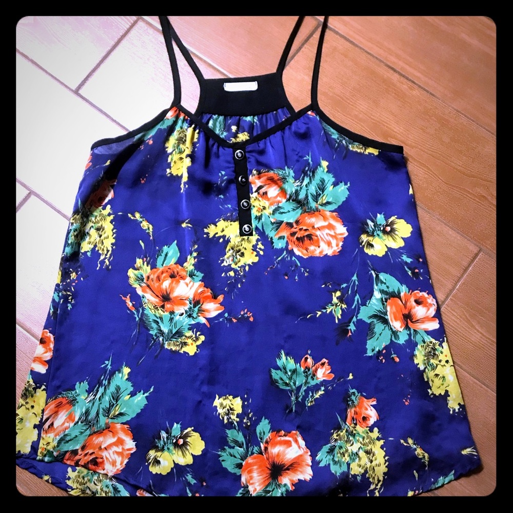 Flowy Floral Tank by Lush 💙 size Medium